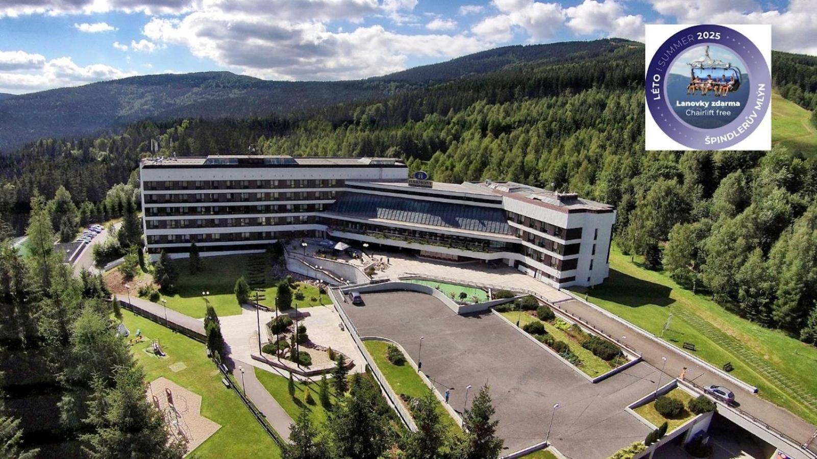 Hotel Harmony Club